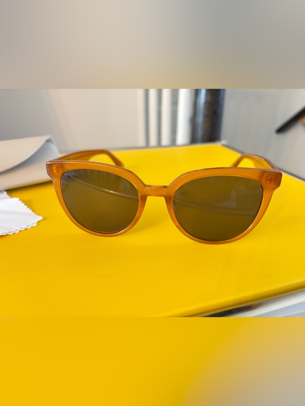 Amber Brown Round Sunglasses for Women - Picture 4 of 6